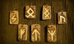 Cómo hacer hechizos de amor usando runas.