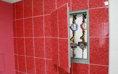Do-it-yourself hidden invisible hatch under tiles: manufacturing and installation